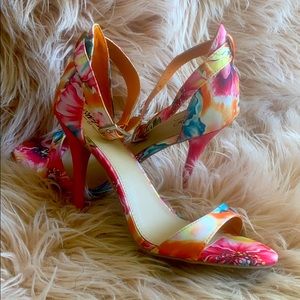 Floral print heels size 7